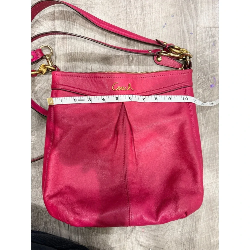Coach Ashley Pink Leather Crossbody Swingpack Bag F20114 Gold Hardware